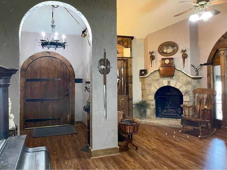 175 Herber, New Braunfels, TX for sale - Interior Photo - Image 3 of 54