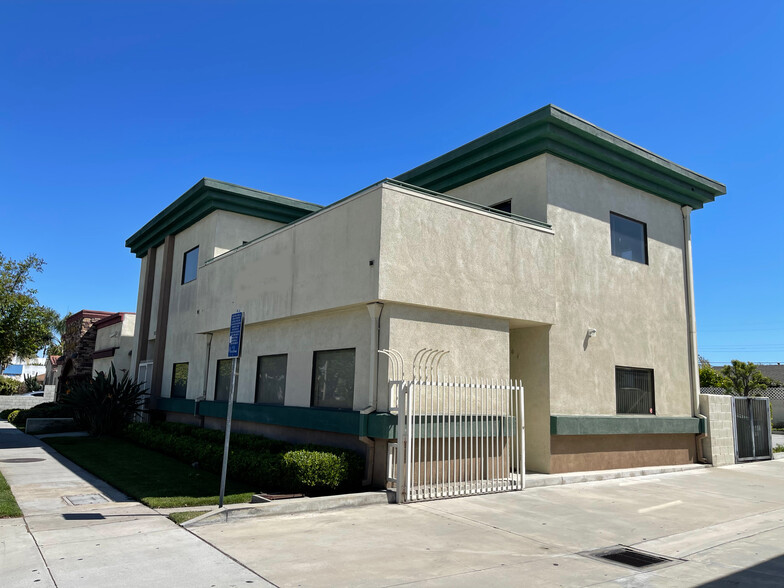 8556 Florence Ave, Downey, CA for lease - Building Photo - Image 2 of 34