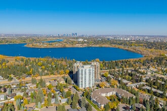 2105 90 Av SW, Calgary, AB - AERIAL  map view - Image1