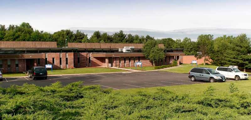 29-33 Village Ln, Wallingford, CT for sale Primary Photo- Image 1 of 7