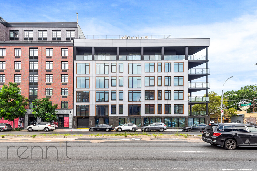 580 Classon Ave, Brooklyn, NY for lease - Building Photo - Image 2 of 15