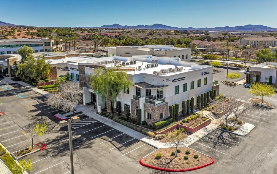 870 Seven Hills Dr, Henderson, NV for lease - Building Photo - Image 2 of 5