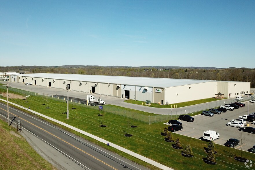 6016 Collett Rd, Farmington, NY for sale - Primary Photo - Image 1 of 1