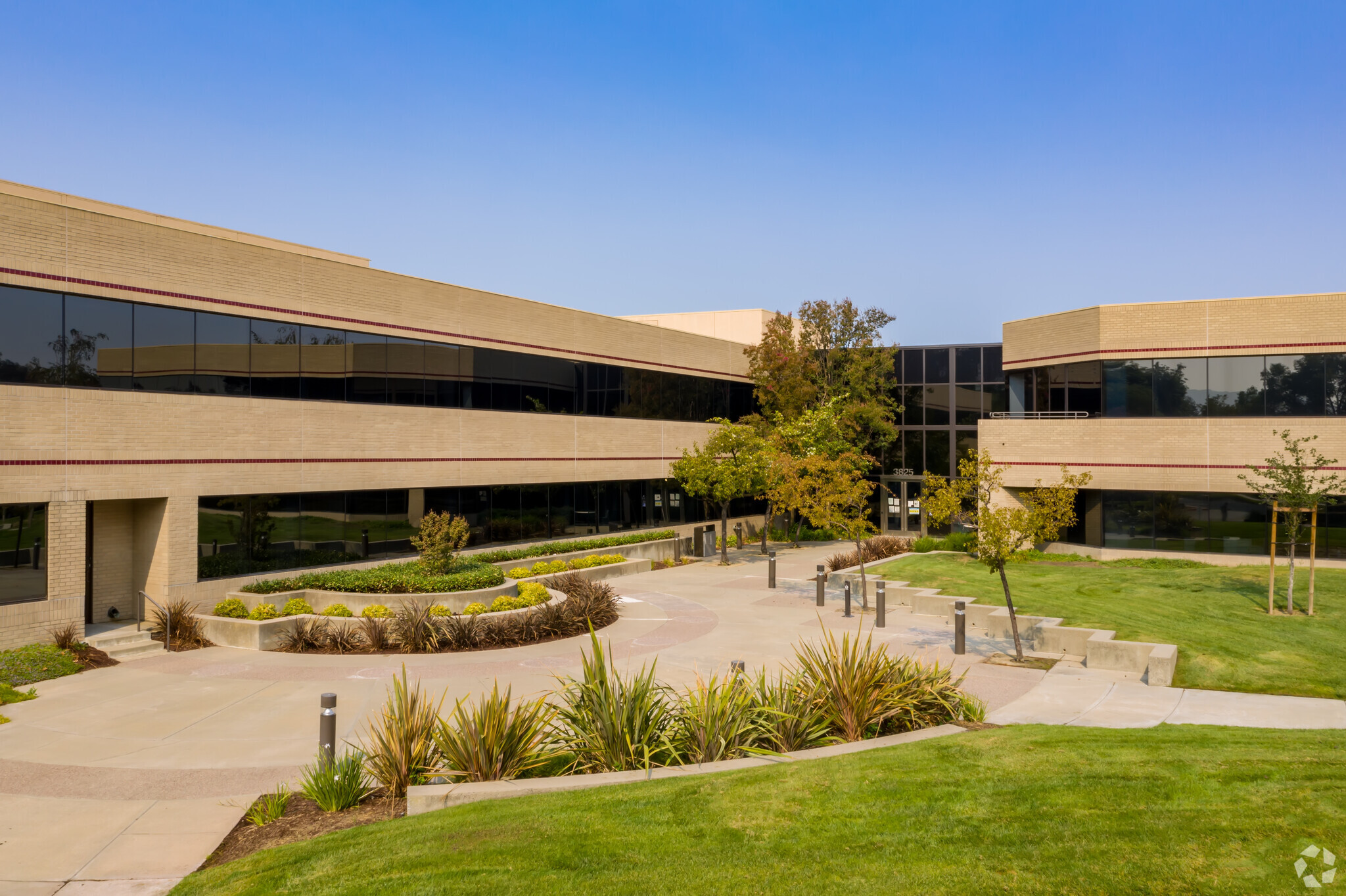 3825 Hopyard Rd, Pleasanton, CA for lease Building Photo- Image 1 of 19