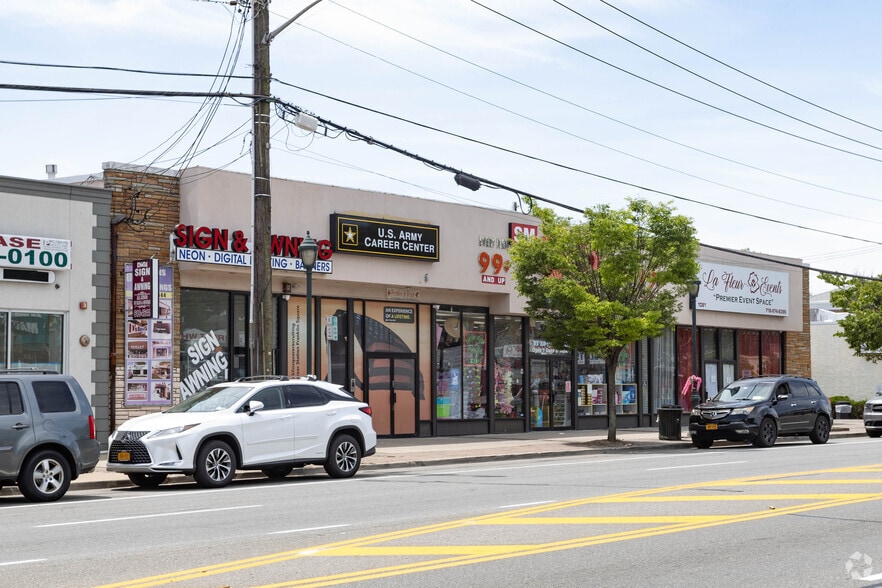 1081 Hempstead Tpke, Franklin Square, NY for lease - Building Photo - Image 2 of 9