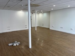 7 High St, Chepstow for lease Interior Photo- Image 2 of 4