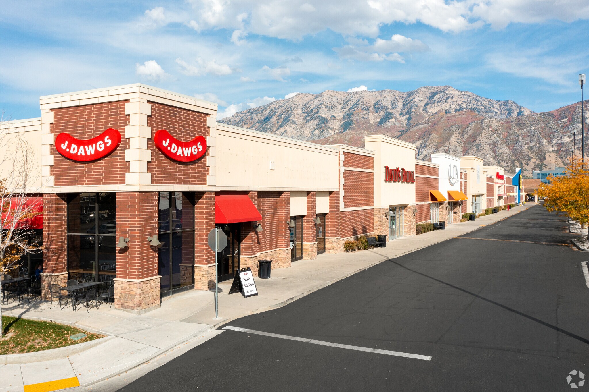 305-309 E University Pky, Orem, UT for sale Primary Photo- Image 1 of 1