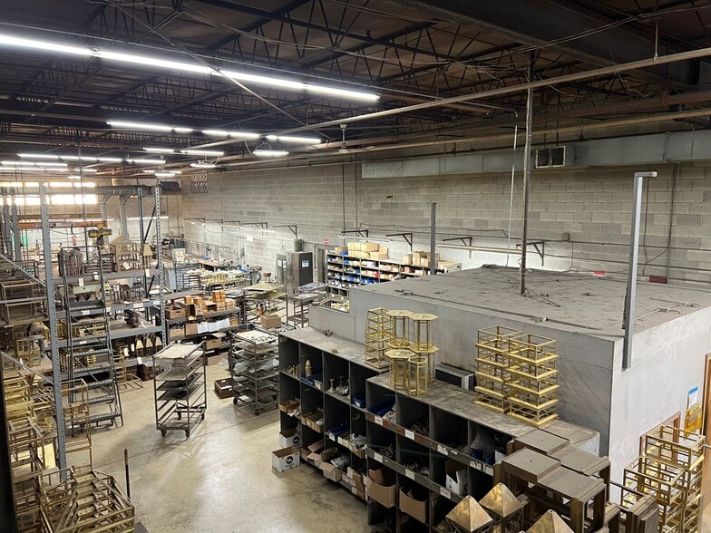 941 Cernan Dr, Bellwood, IL for sale - Interior Photo - Image 3 of 6