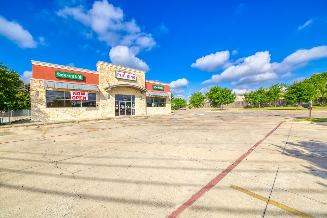 1021 E Parmer Ln, Austin, TX 78753