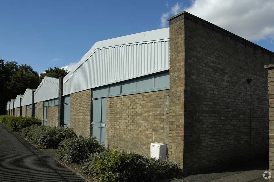 7-12 Wedgwood Gate, Stevenage for lease - Building Photo - Image 2 of 3