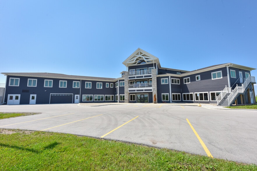 N9450 Mohawk Rd, Theresa, WI for sale - Building Photo - Image 1 of 25