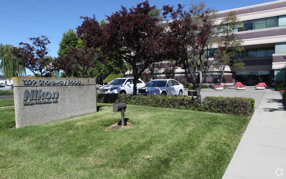 1399 Shoreway Rd, Belmont, CA for sale - Building Photo - Image 2 of 6