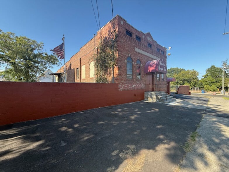 32 Beers St, Bridgeport, CT for sale - Building Photo - Image 2 of 13