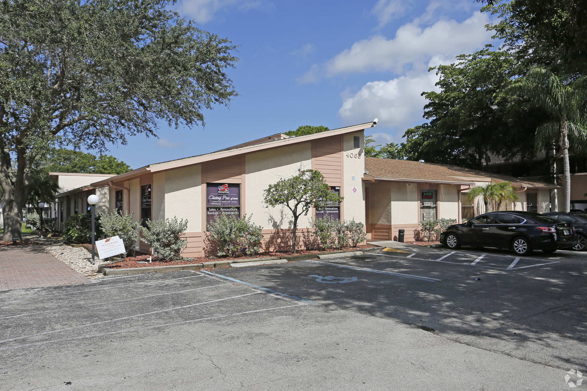 4066 Evans Ave, Fort Myers, FL for sale Primary Photo- Image 1 of 35