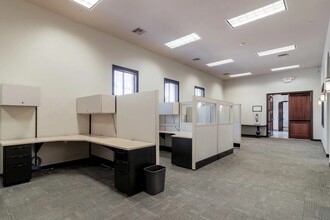 890 W Elliot Rd, Gilbert, AZ for lease Interior Photo- Image 2 of 18