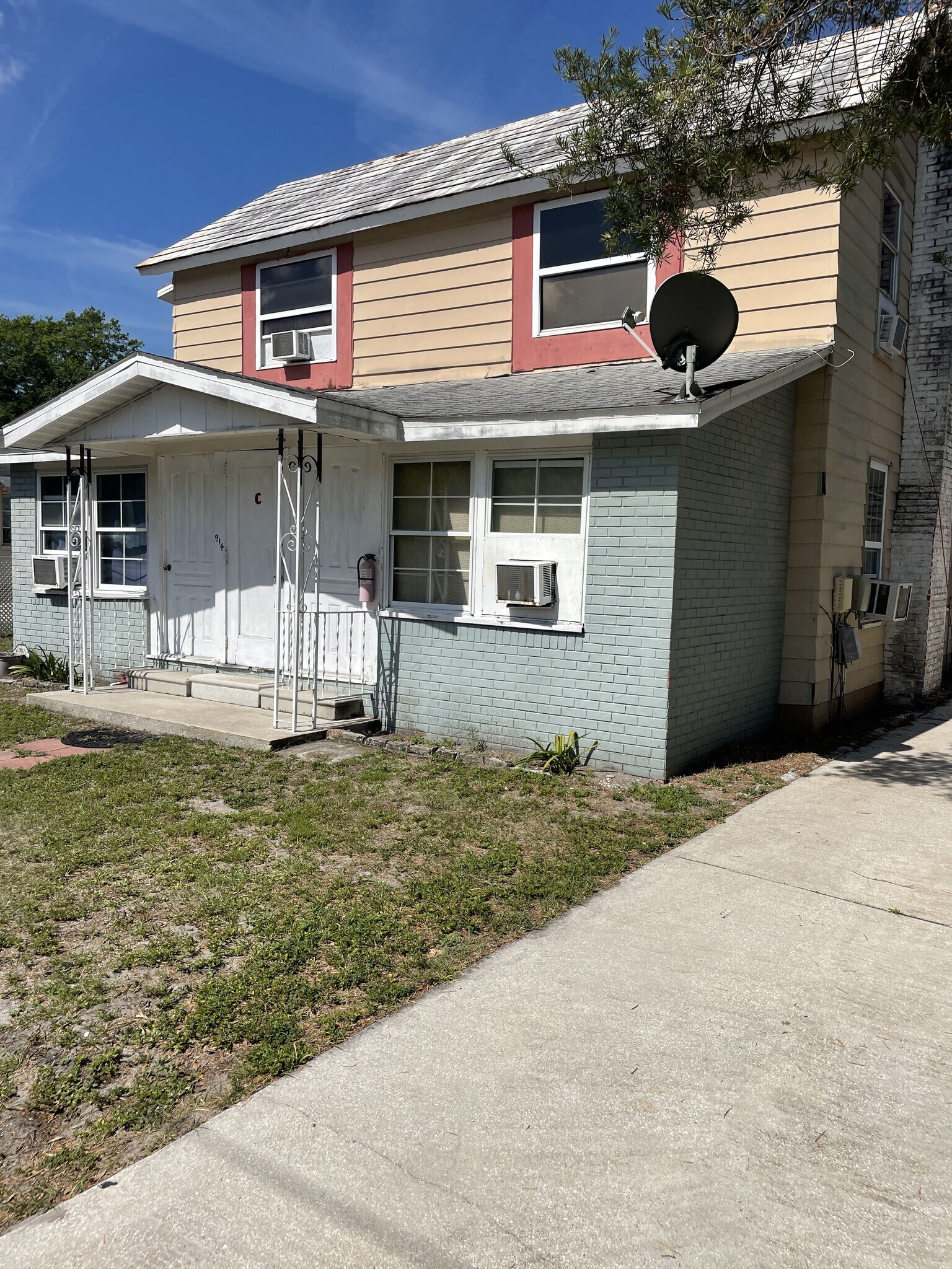 914 23rd St W, Bradenton, FL for sale Primary Photo- Image 1 of 1