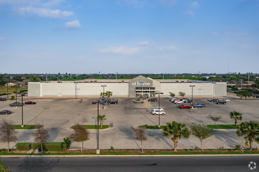 1600 W Kelly Ave, Pharr, TX for sale - Building Photo - Image 3 of 5