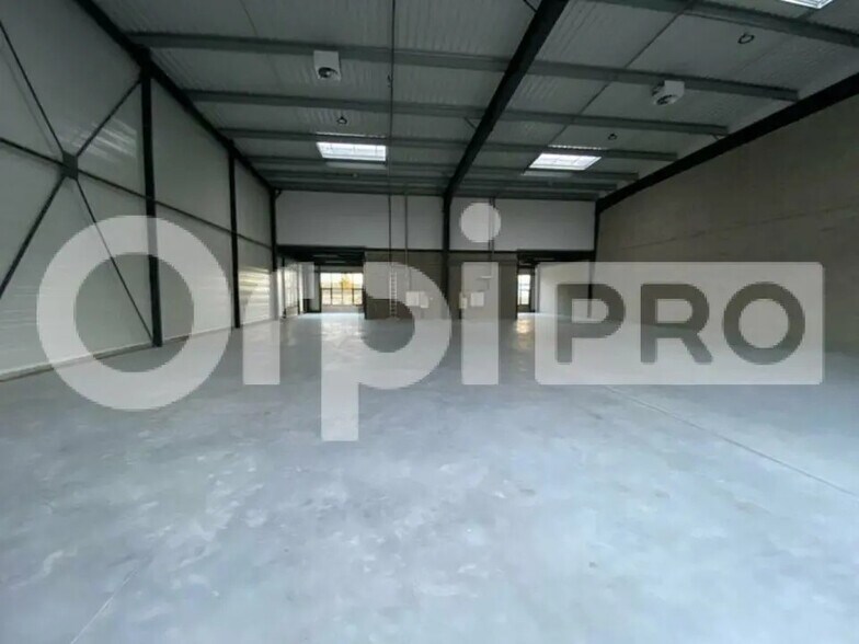 Flex in Villebon-sur-Yvette for sale - Building Photo - Image 1 of 5