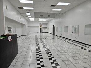731 Route 33, Hamilton, NJ for lease Interior Photo- Image 2 of 4