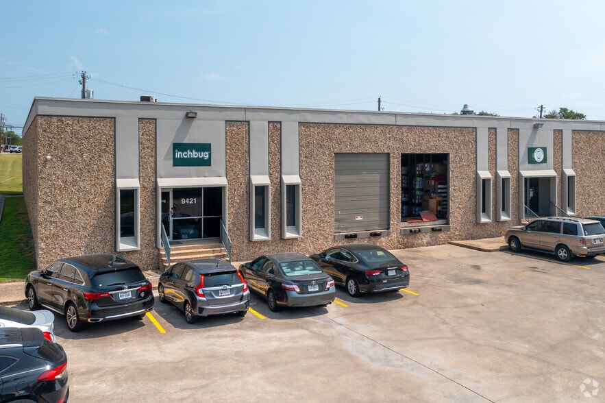 9411-9421 Neils Thompson Dr, Austin, TX for lease - Building Photo - Image 3 of 7