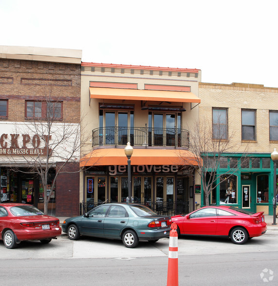 941 Massachusetts St, Lawrence, KS for sale - Primary Photo - Image 1 of 1