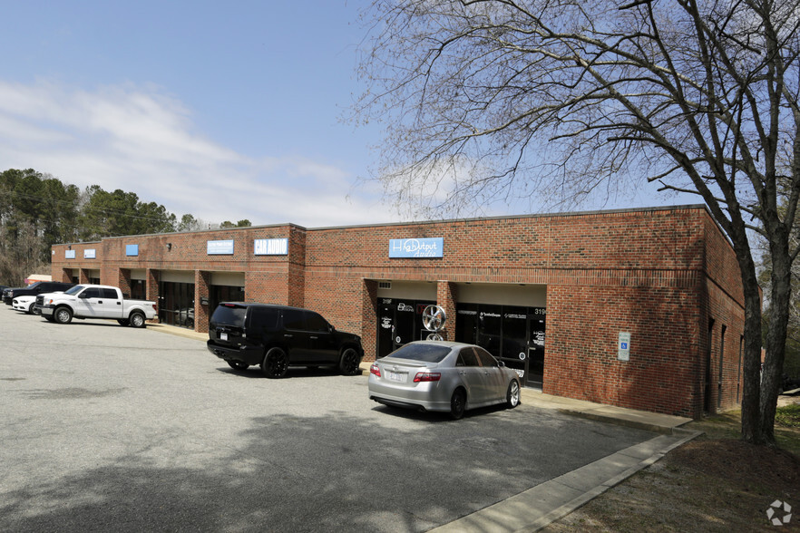 319 E US-70 Hwy, Garner, NC for lease - Building Photo - Image 3 of 8