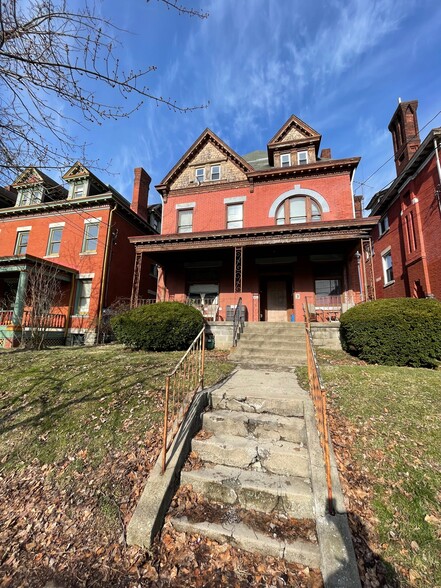 226 Stratford Ave, Pittsburgh, PA for sale - Building Photo - Image 1 of 1