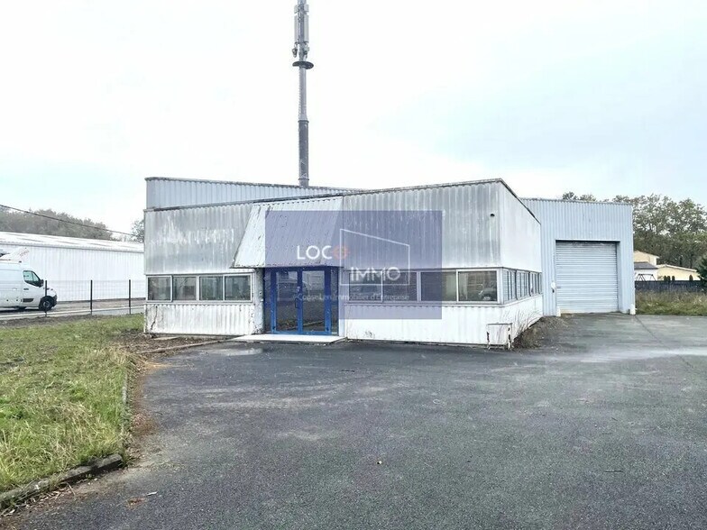 Flex in Carbon-Blanc for lease - Building Photo - Image 1 of 9