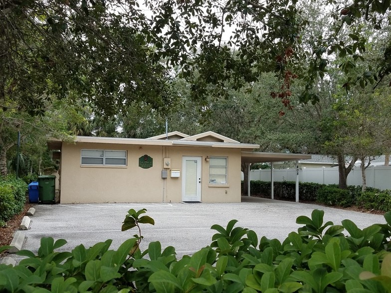 Manatee Portfolio 2 portfolio of 2 properties for sale on LoopNet.com - Building Photo - Image 2 of 18