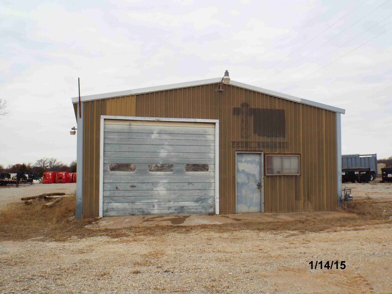 Industrial in Wilson, OK for sale - Primary Photo - Image 1 of 1
