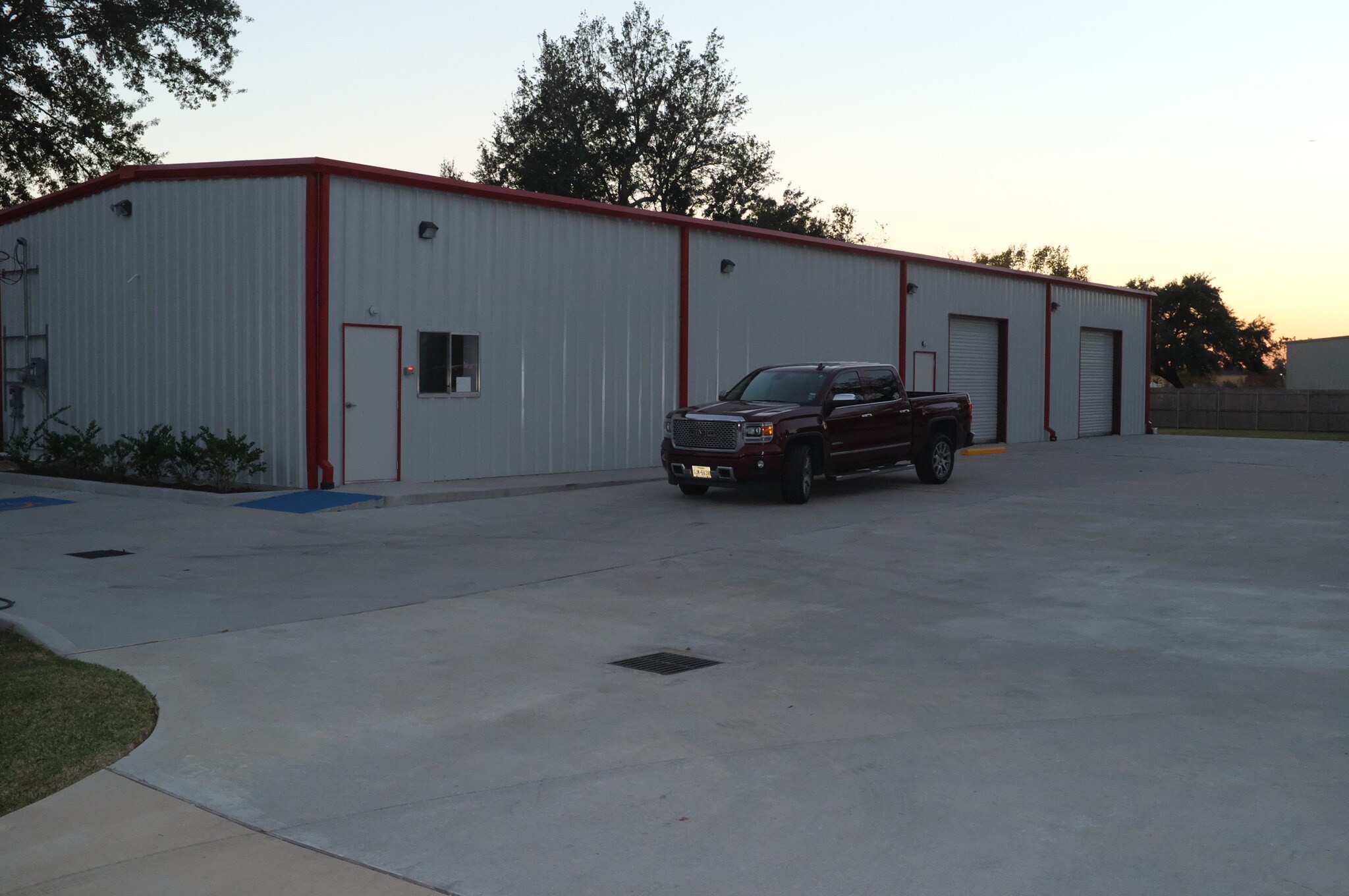 2924 Lily St, Pasadena, TX for sale Primary Photo- Image 1 of 1