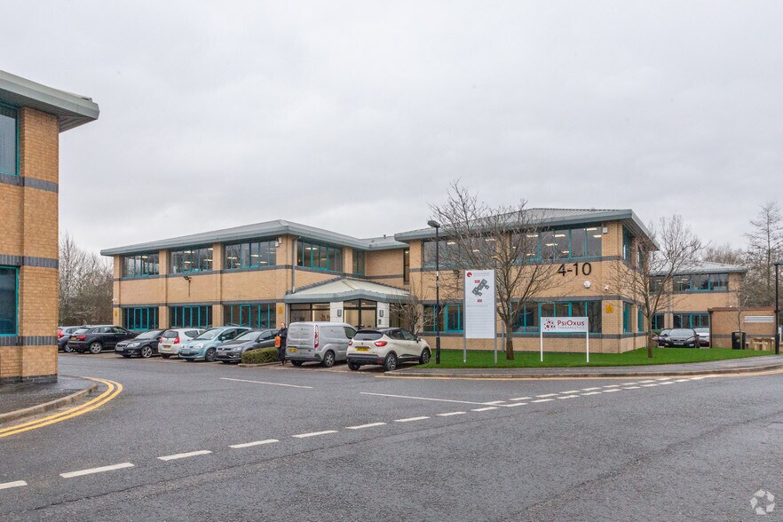 4-10 The Quadrant, Abingdon for lease - Building Photo - Image 1 of 7