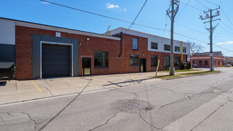 400 Erie St E, Windsor ON - Warehouse