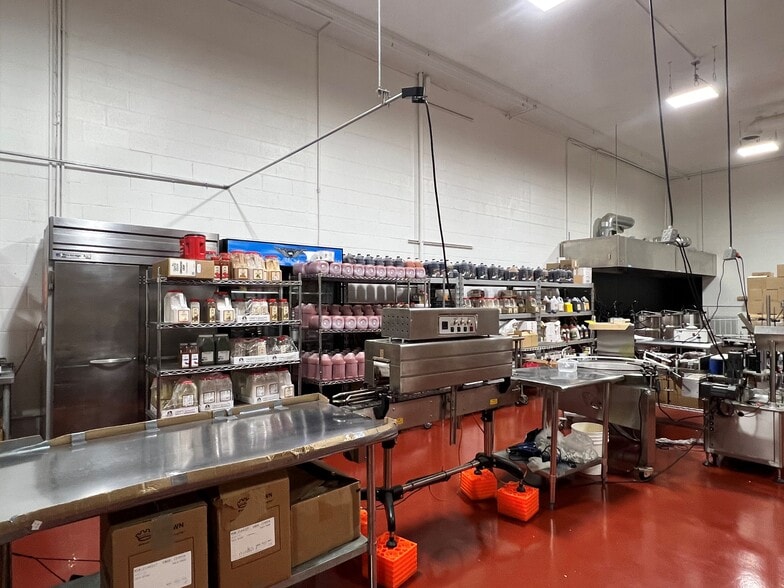 650 Brakke Dr, Hudson, WI for lease - Building Photo - Image 3 of 13