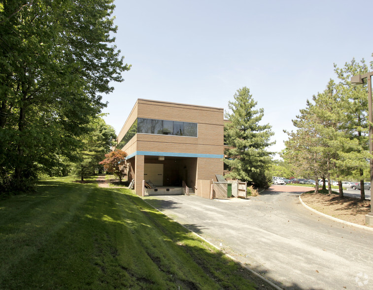 735 Ceramic Pl, Westerville, OH for lease - Building Photo - Image 3 of 4