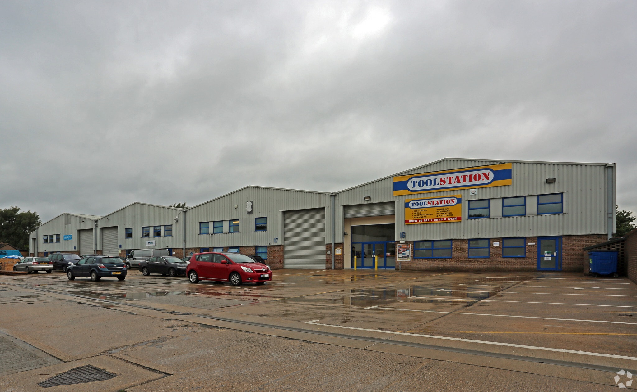 Avenue One, Witney for sale Building Photo- Image 1 of 1