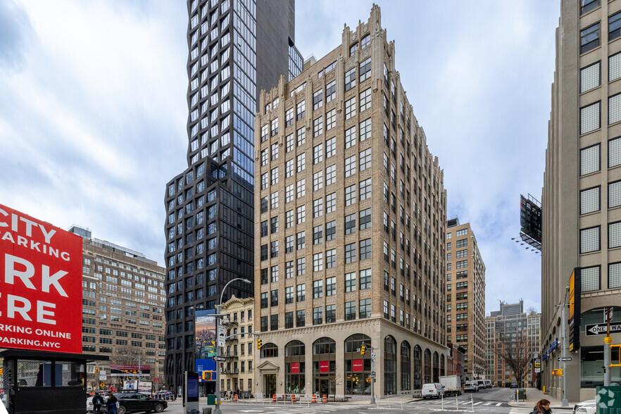 121 Varick St, New York, NY for sale - Primary Photo - Image 1 of 9