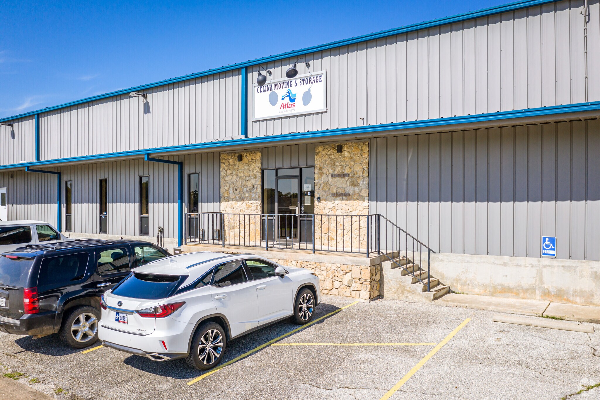1402 E Hacienda St, Bellville, TX 77418 Industrial for Lease