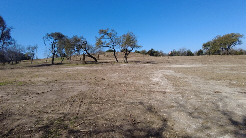 1628 Holland Lake Dr, Weatherford, TX for sale - Building Photo - Image 2 of 18