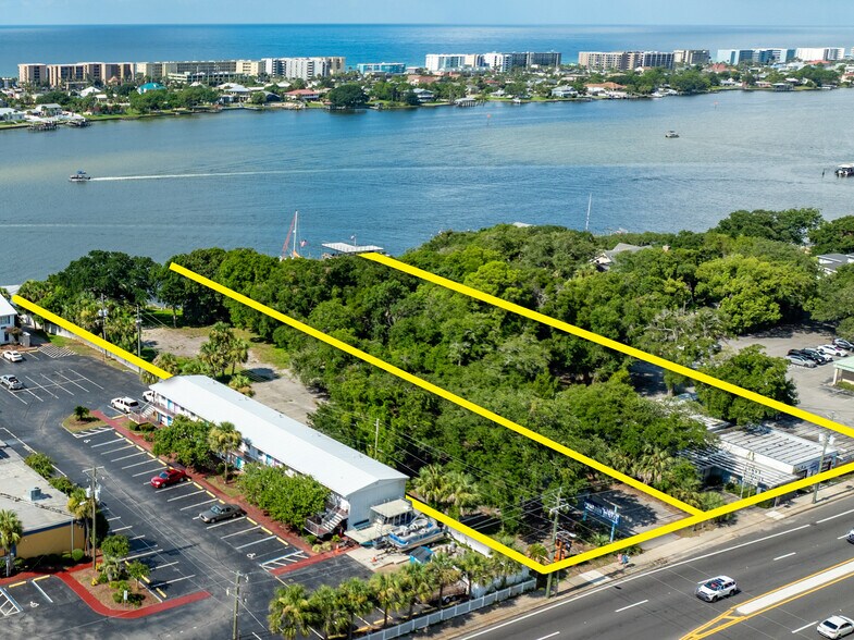 42 Miracle Strip Pky SE, Fort Walton Beach, FL for sale - Building Photo - Image 2 of 6