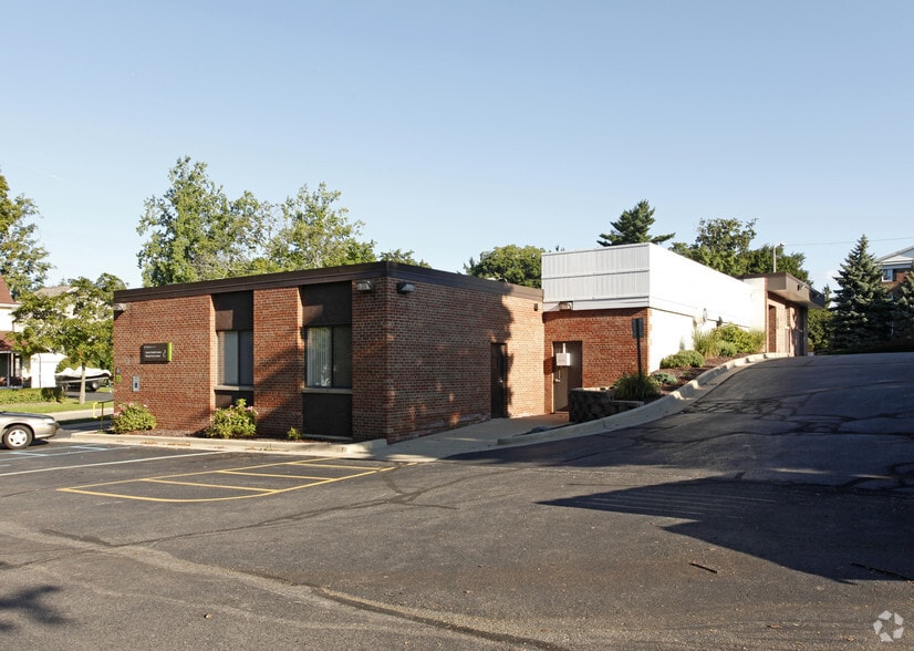 813 W Michigan Ave, Jackson, MI for sale - Building Photo - Image 3 of 13