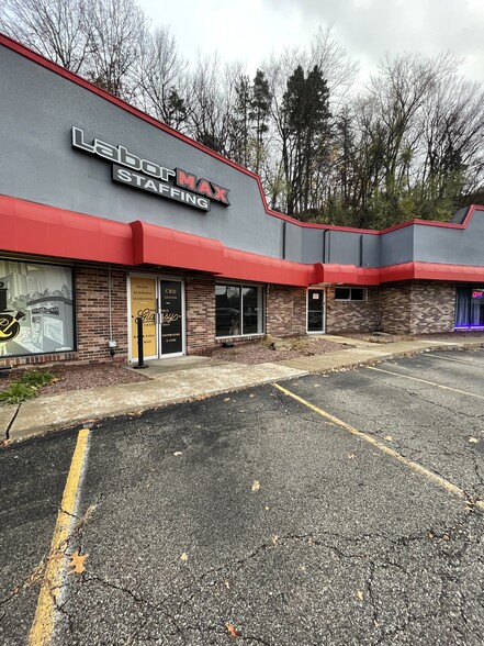 4814-4818 Mcknight Rd, Pittsburgh, PA for lease - Building Photo - Image 2 of 9