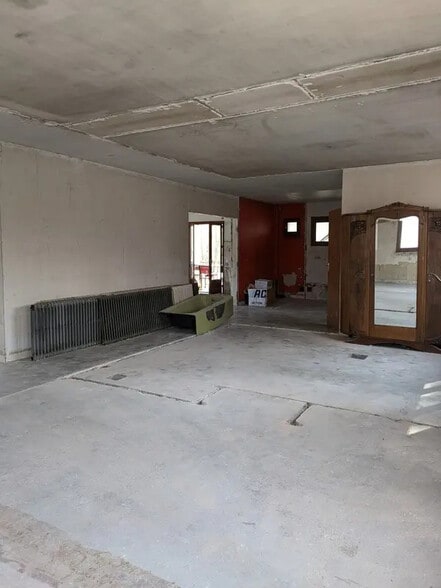 Office in Challes-les-Eaux for lease - Interior Photo - Image 3 of 7