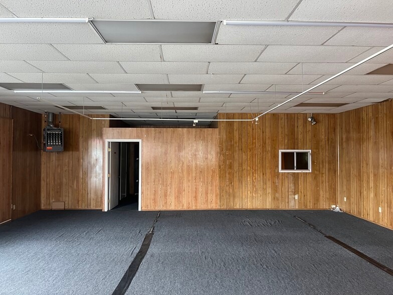 1280 Fremont Blvd, Seaside, CA for lease - Building Photo - Image 3 of 11