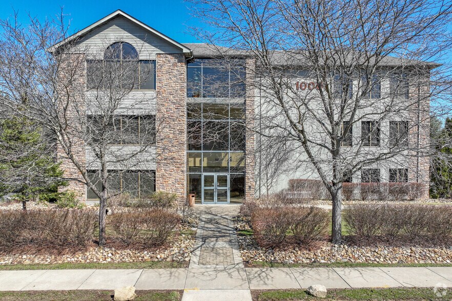 1000 Stonewood Dr, Wexford, PA for sale - Building Photo - Image 2 of 21