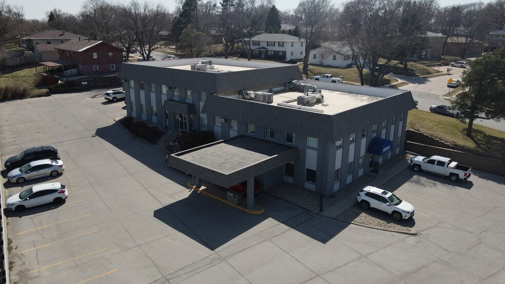 4848 S 120th St, Omaha, NE for lease - Building Photo - Image 1 of 8