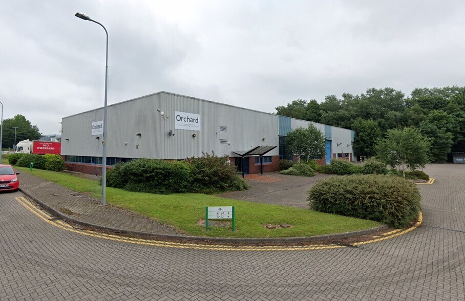 Lambourne Crescent, Cardiff, CF14 5DU