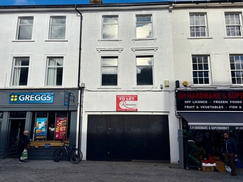 33 Station Rd, Redhill for lease - Building Photo - Image 2 of 3