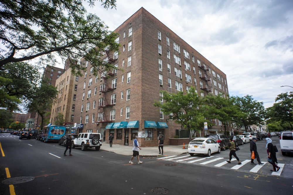 1332 Metropolitan Ave, Bronx, NY 10462