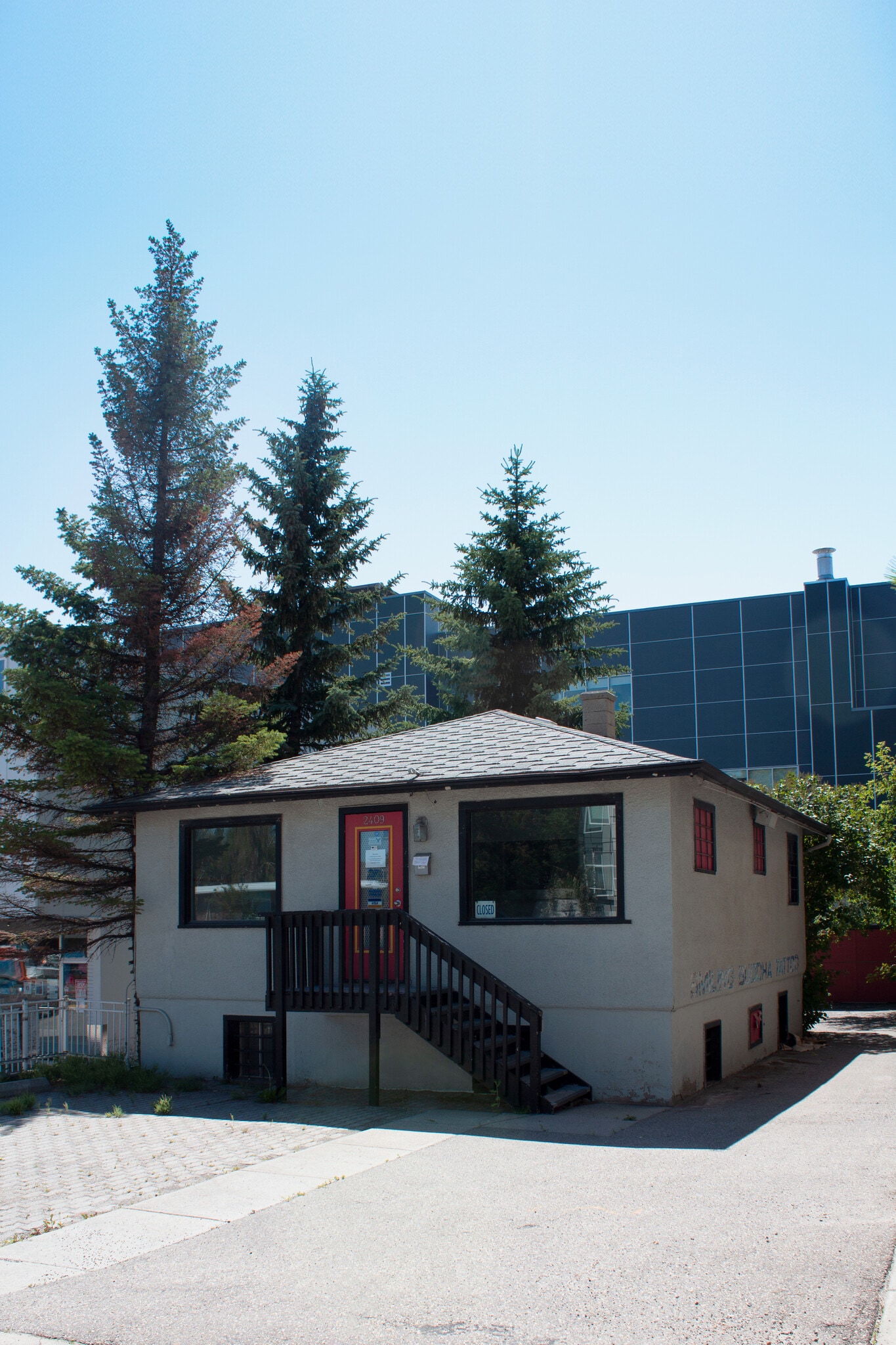 2409 33 Ave, Calgary, AB for sale Building Photo- Image 1 of 1